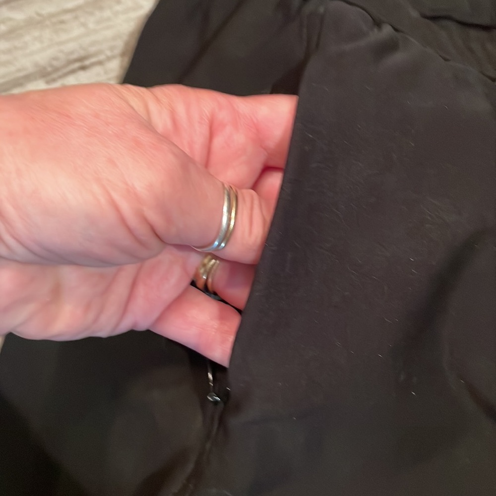 Black Nike shorts size small - Picture 4 of 5